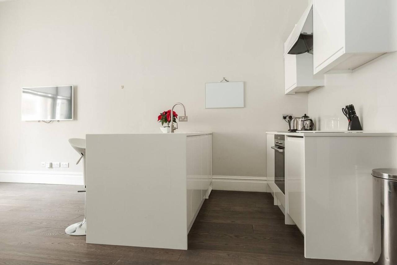 Modern 1BR Period Property in Kensington London Exterior foto