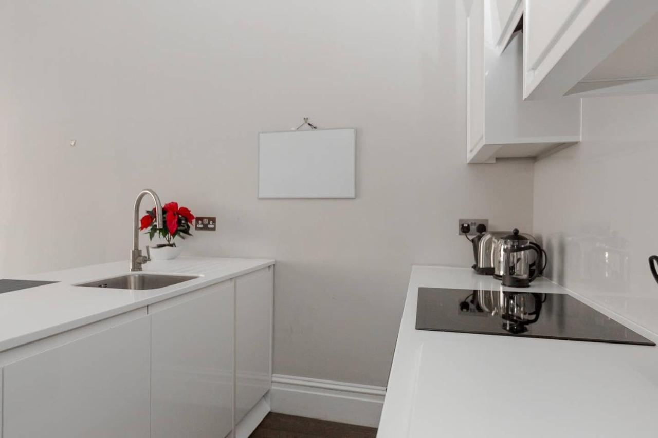 Modern 1BR Period Property in Kensington London Exterior foto